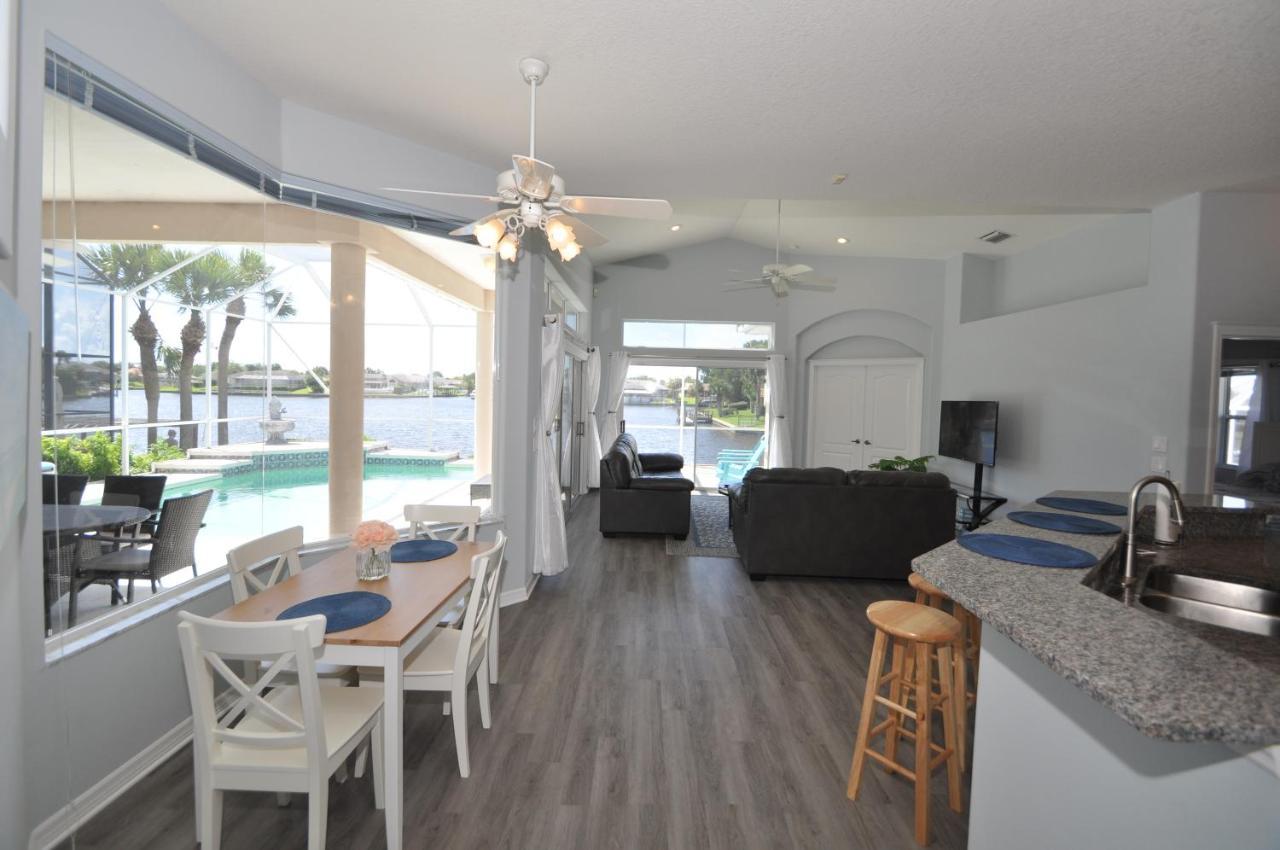 Sunset Bay Beautiful Pool Home - Bring Your Boat Or Jet Ski - Canal With Dock- Sleeps 10 - 4 Bd Palm Coast Buitenkant foto