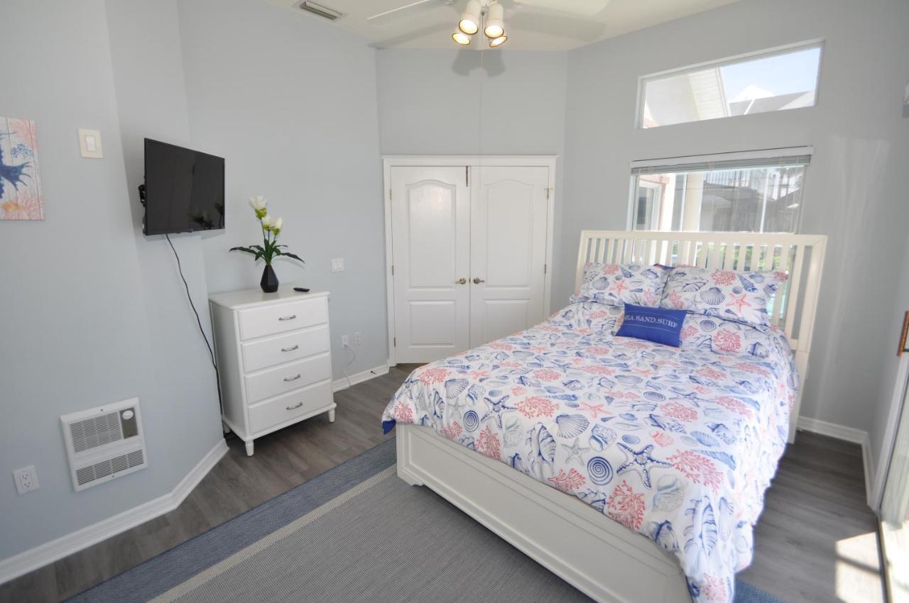 Sunset Bay Beautiful Pool Home - Bring Your Boat Or Jet Ski - Canal With Dock- Sleeps 10 - 4 Bd Palm Coast Buitenkant foto