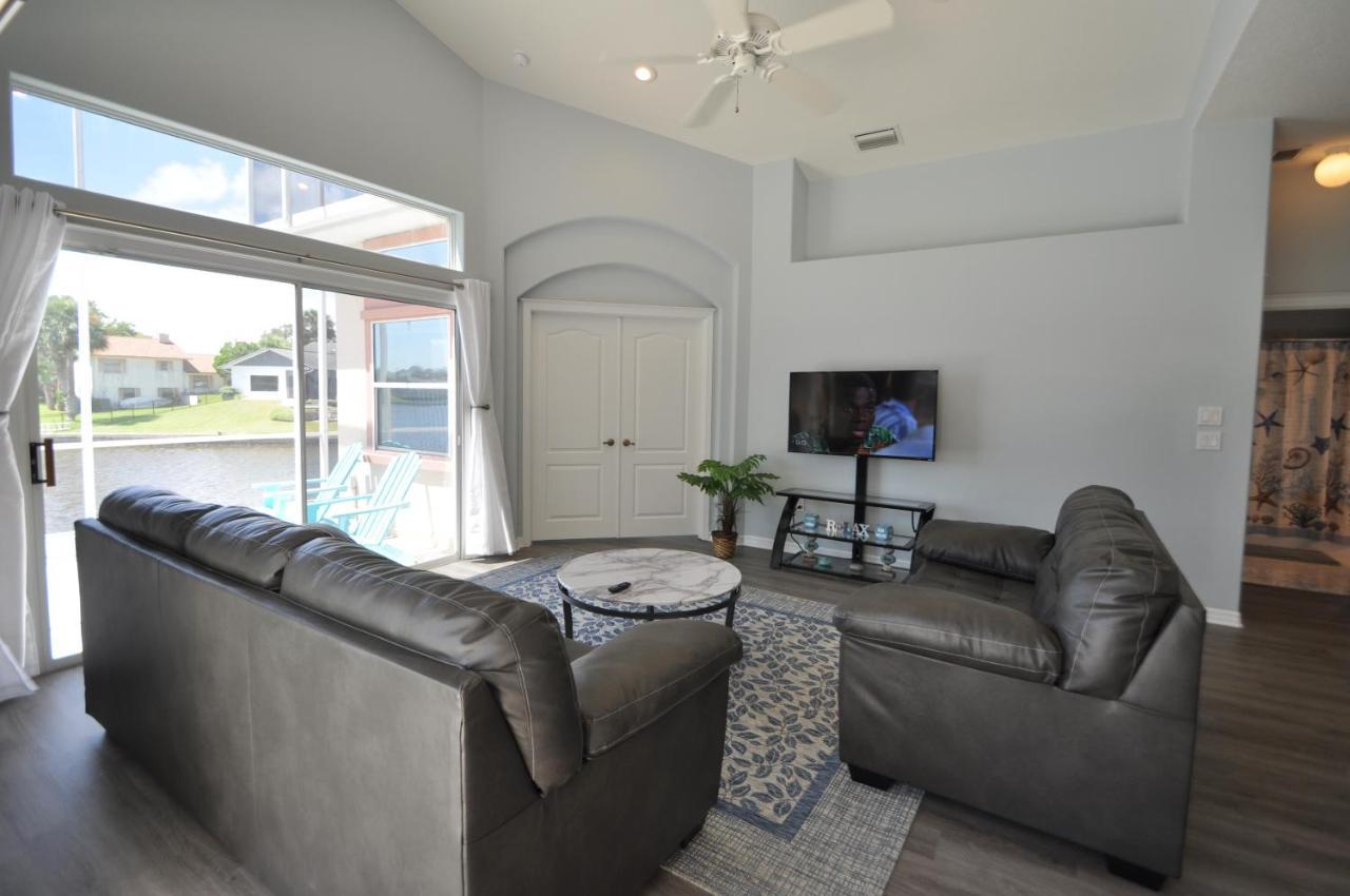 Sunset Bay Beautiful Pool Home - Bring Your Boat Or Jet Ski - Canal With Dock- Sleeps 10 - 4 Bd Palm Coast Buitenkant foto